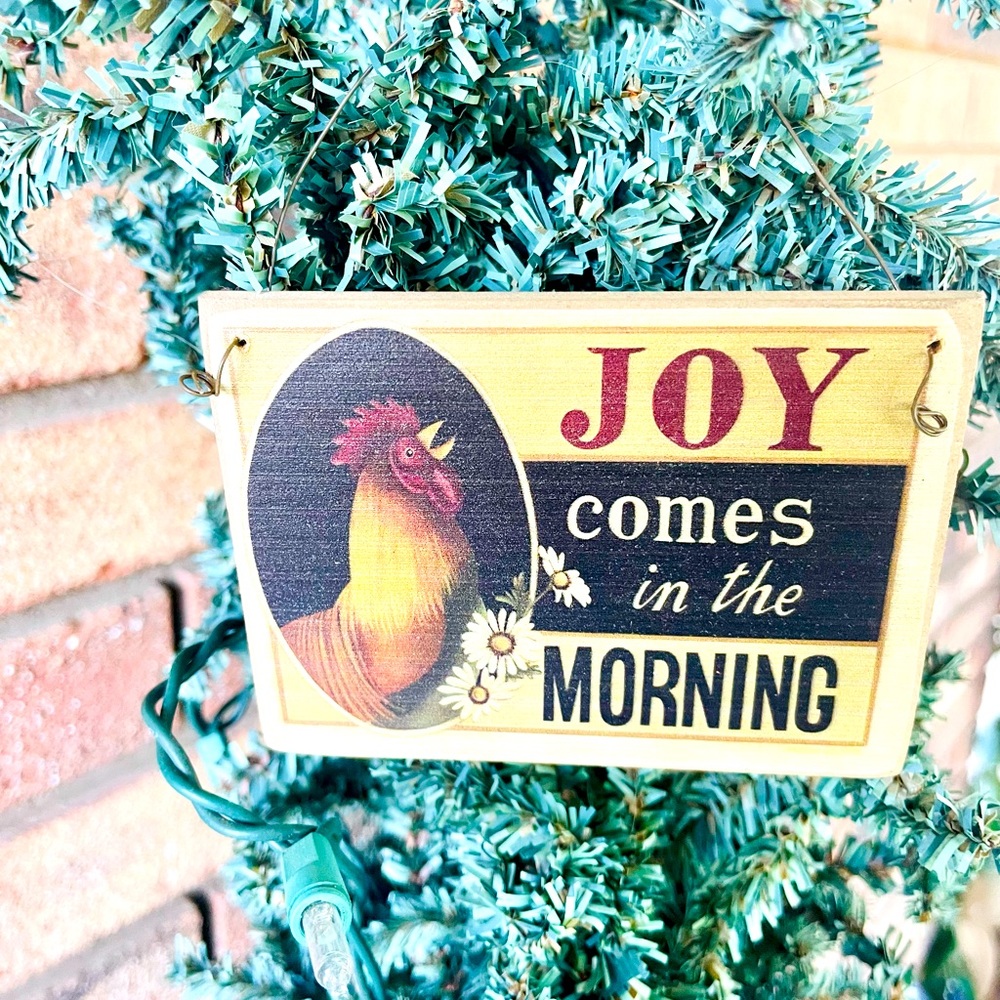 *Crowing Rooster Primitive Wood Ornament